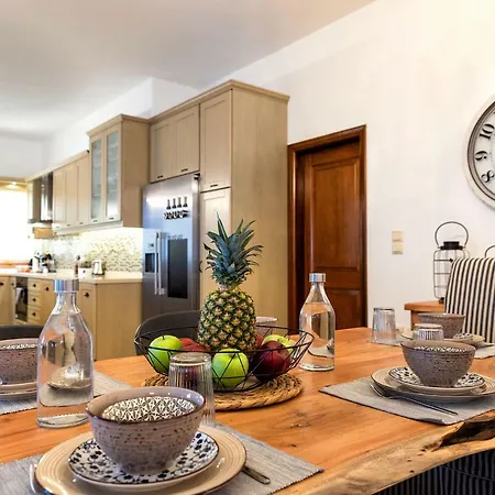 Sun Smiles In Naousa, Paros * Naousa (Paros)