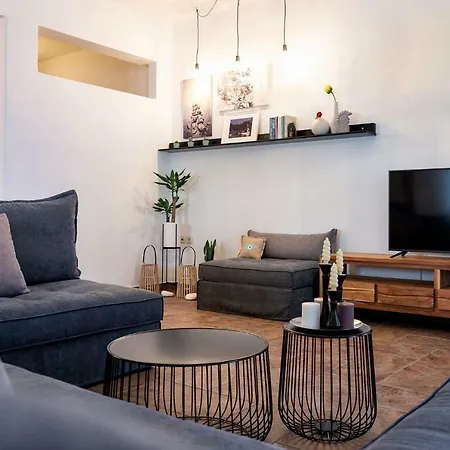 Sun Smiles In Naousa, Paros * Naousa (Paros)