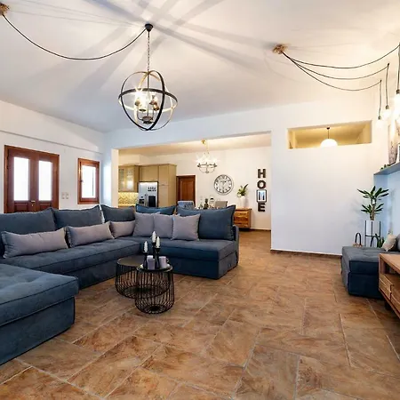 Sun Smiles In Naousa, Paros * Naousa (Paros)