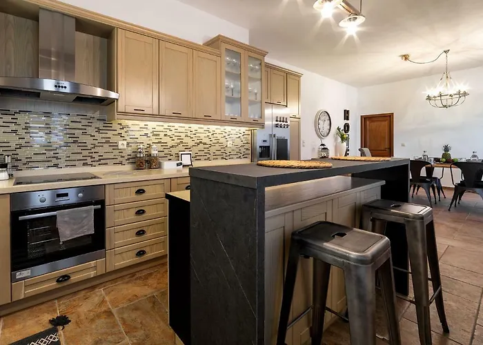 Sun Smiles In Naousa, Paros * 나오우사