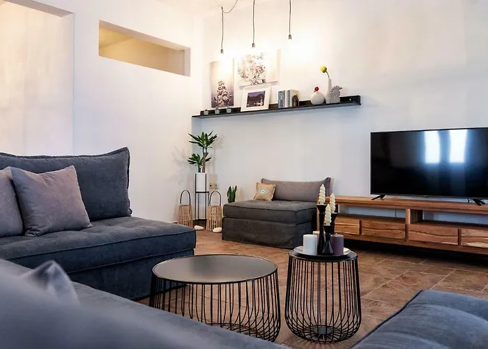 Sun Smiles In Naousa, Paros * 나오우사